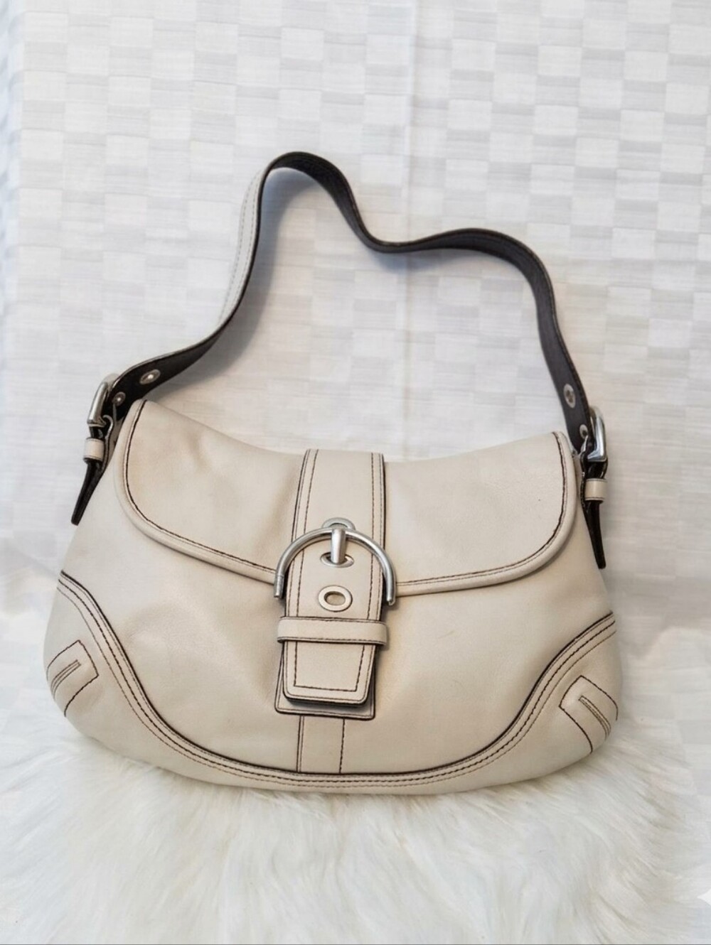 Coach Vintage Soho Top Flap Y2K White Leather Shoulder Bag